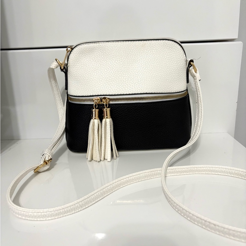 Crossbody with FREE wallet Black and White Leather